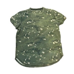 Hollister Green Camo Curved Hem Tee Unisex L